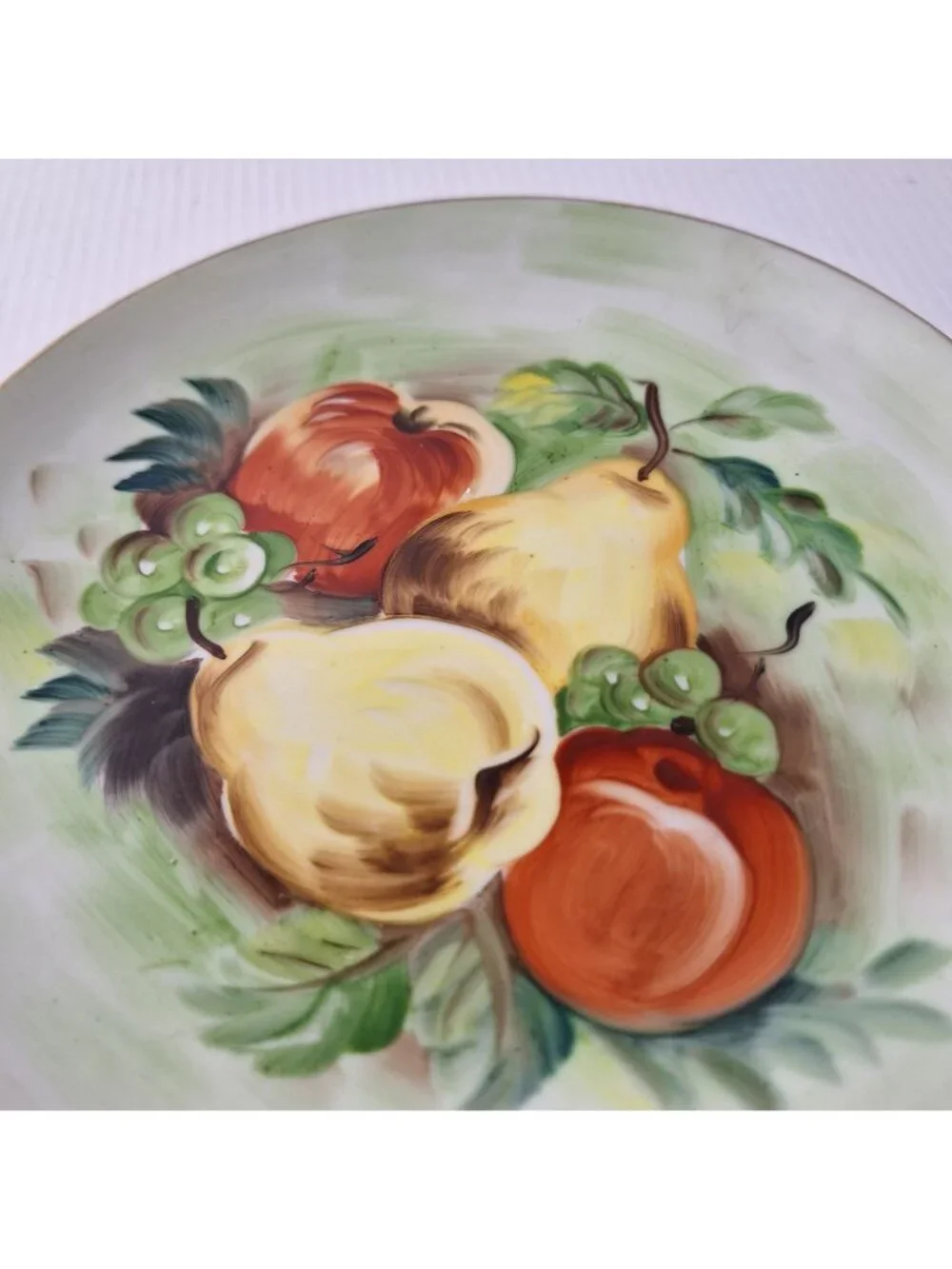 (2) LEFTON CHINA HAND PAINTED VTG MID 20TH CENTURY FRUIT SCENE GOLD TRIM PLATES